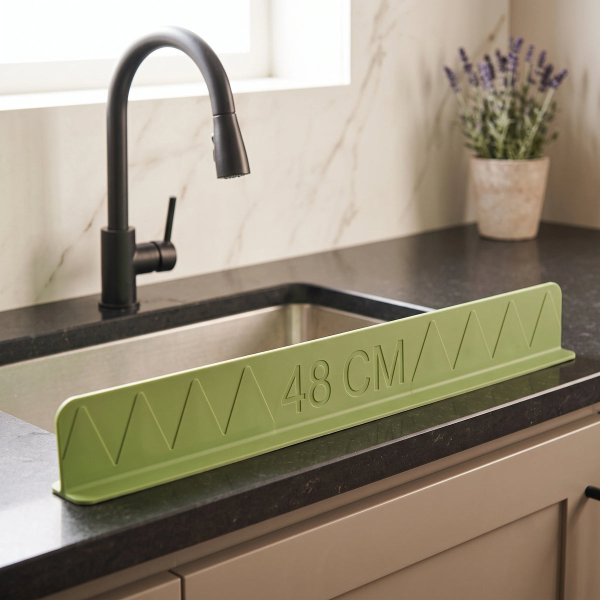 Kitchen Sink Splash Guard